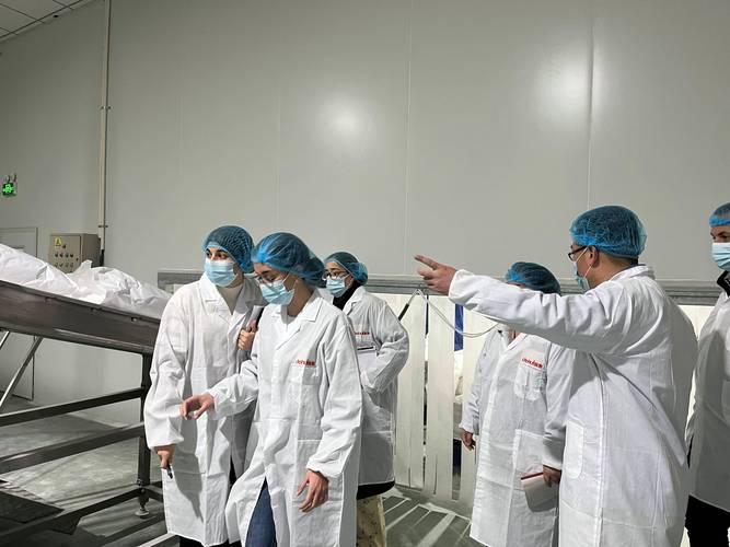 德慧欢迎西班牙客户前来验厂